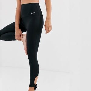 SOLD☺️ High-Waist Black Nike Yoga Leggings